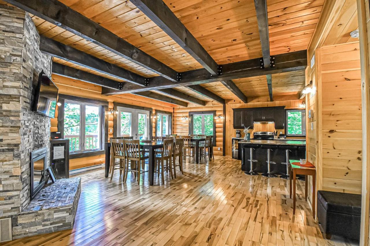 Brown Bear Lodge Brownsburg Exterior foto